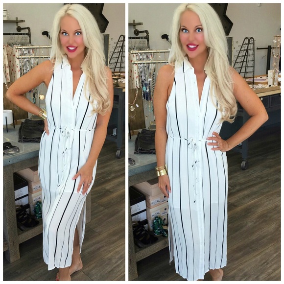 LAST 1! 💕💕Button down striped dress - Picture 3 of 4